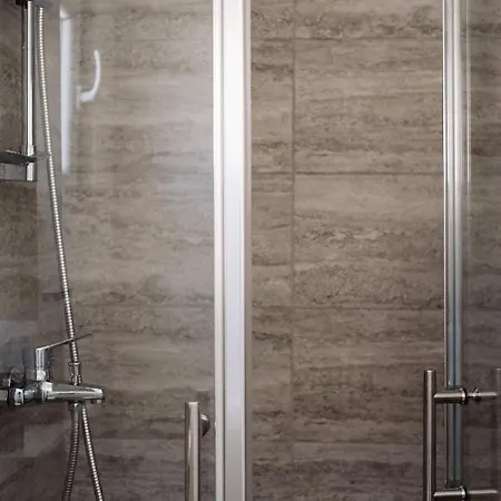 Nature House With A Wooden Porch - Pasika, House Luca * Pucisca