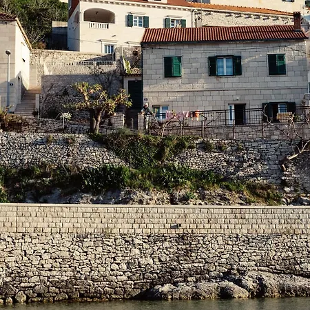Nature House With A Wooden Porch - Pasika, House Luca * Pucisca